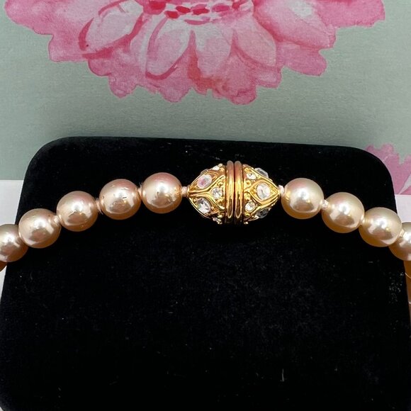 Nolan Miller 18" Pearls with Pave Egg Closure - Picture 4 of 5